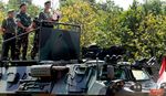 Jokowi Saksikan Latihan Tempur TNI AD