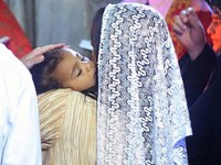Kim Kardashian Unggah Foto-foto Pembaptisan North West di Jerusalem