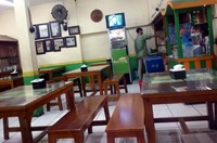 Rumah makan yang berada di pinggir jalan raya Margonda, Depok ini menyajikan beragam masakan tradisional Jawa seperti nasi pecel hingga rawon yang hangat gurih. Walaupun tidak terlalu besar akan tetapi tempatnya cukup nyaman untuk Anda menikmati sajian makanan tradisional sepulang kantor.