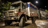 Truk Unimog yang perkasa juga ditampilkan di film ini. Pool/dok Mercedes-Benz.