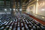 Salat Tarawih Perdana di Masjid Istiqlal