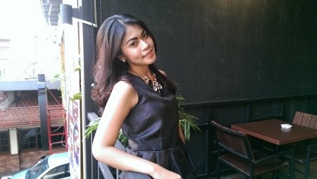 Ini Syifa Maya, Perempuan yang Dikabarkan Dilamar oleh Indra Bruggman