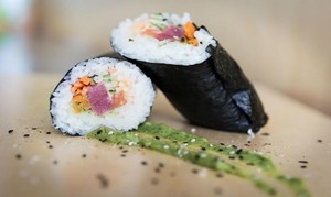 Sushi Burrito, Persilangan Sushi dengan Burrito yang Gurih Enak