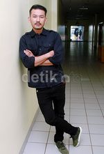 Rio Dewanto Jadi Anak Band