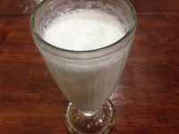 Milkshake Lychee terbuat dari susu kambing yang creamy dan menyegarkan. Sepertinya susu dicampur dengan sirup leci. Saat diminum tak terasa adanya aroma khas susu kambing. Namun after taste susu kambing agak sedikit muncul setelah meneguknya.