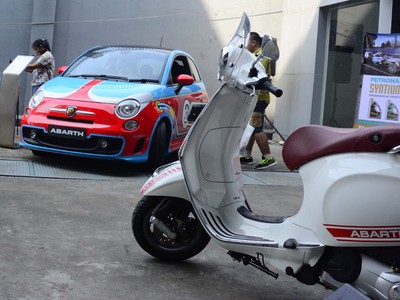 Komunitas Vespa Kunjungi Abarth