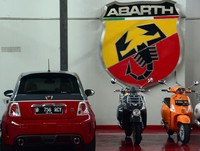 Dengan diadakannya acara ini diharapkan dapat terjalin hubungan yang baik antara Abarth Indonesia dengan komunitas - komunitas Vespa sekaligus menjadikan kesempatan untuk memberikan informasi tentang brand Abarth dan fasilitas yang dimiliki oleh Abarth Indonesia, tulis Abarth dalam pernyataan yang diterima detikOto. Pool/dok Abarth Indonesia.