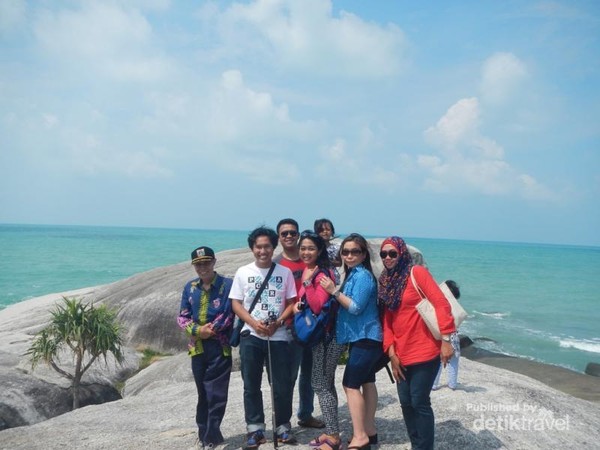 Pantai Penyabong Satu Lagi Pantai Cantik Di Belitung