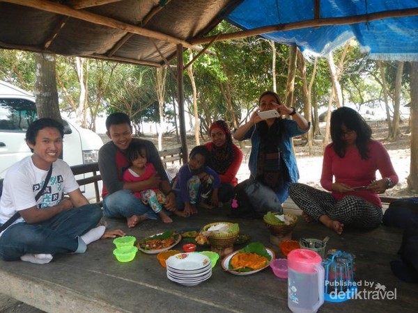 Pantai Penyabong Satu Lagi Pantai Cantik Di Belitung