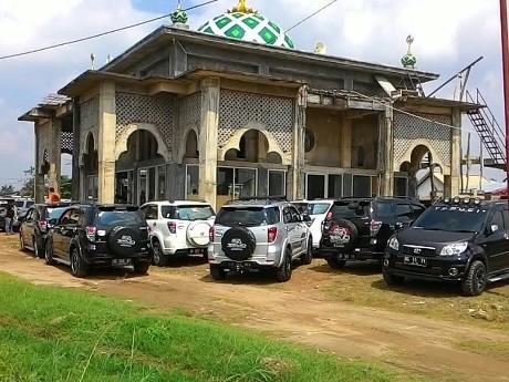 TeRuCI Bagi-bagi Sajadah dan Al Quran