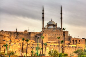 Wisata Muslim, Traveling Sambil Pertebal Iman