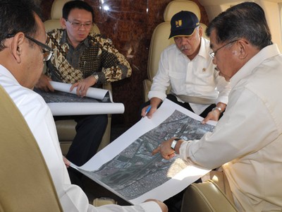JK Tinjau Pelabuhan Tanjung Priok dari Udara