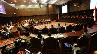 Hakim berpendapat bahwa perkawinan tidak boleh dilihat dari aspek formal, tapi juga aspek spiritual dan sosial.
