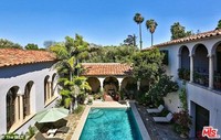 Setahun Cerai, Antonio Banderas Jual Rumah Gaya Spanyol Rp Rp 212 M
