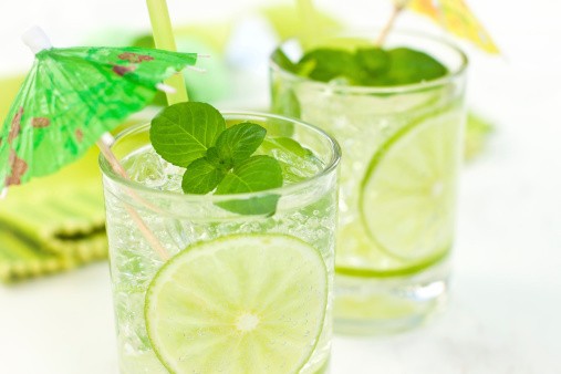 Slruup! Segarnya Es Lemon Tea dan Virgin Mojito untuk Berbuka Sore Ini