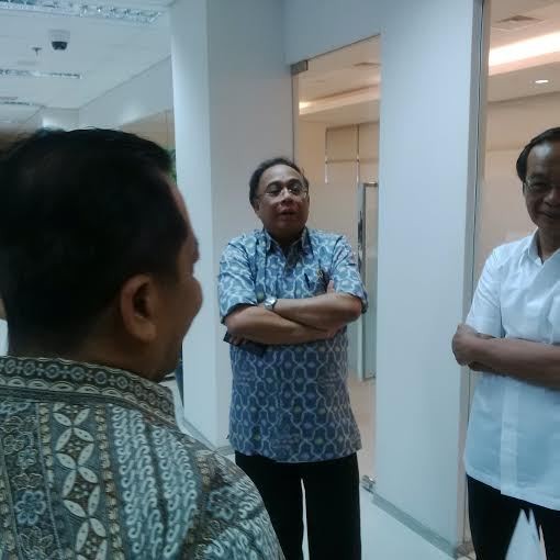 Pasca Kesalnya Jokowi di Priok, Jonan dan Gobel Merapat ke Kantor Indroyono