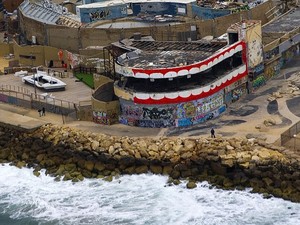 Gedung Bekas Kelab Malam di Tel Aviv Diubah Jadi Grafiti
