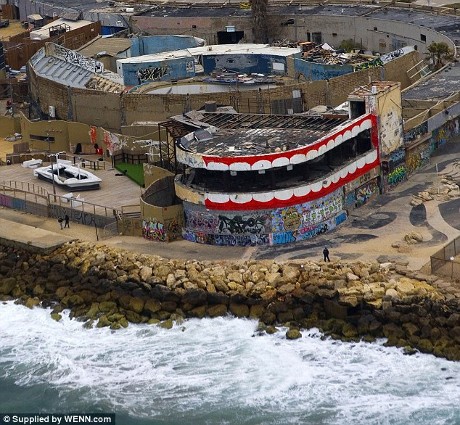 Gedung Bekas Kelab Malam di Tel Aviv Diubah Jadi Grafiti