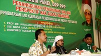 Koordinator Desk Kebebasan Beragama dan Berkeyakinan Komnas HAM Jayadi Damanik memberikan pemaparan.