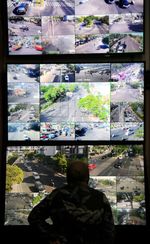 Mengintip Keseharian Risma di Ruang Kerjanya