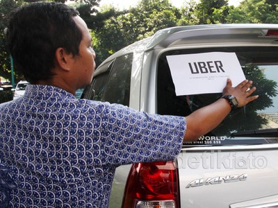 5 Sopir Taksi Uber Ditangkap Polisi