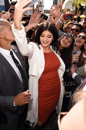 Curhat Kylie Jenner yang Di-bully Sejak Usia Sembilan Tahun