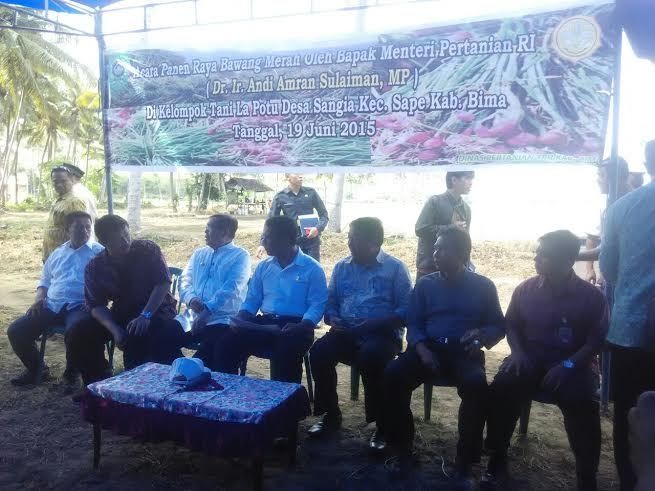 Bantuan Kementan ke Petani Bawang: Gudang dan Alat Penangkar Benih