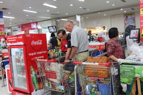 Awal Puasa, Carrefour Jual Camilan Murah