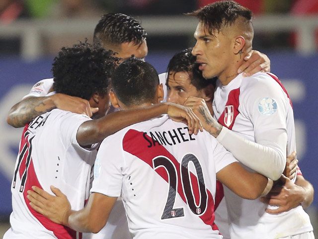 Peru Menang, Persaingan Grup C Kian Panas