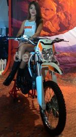 Trail 150 cc Milik Viar Lebih Macho Bro..