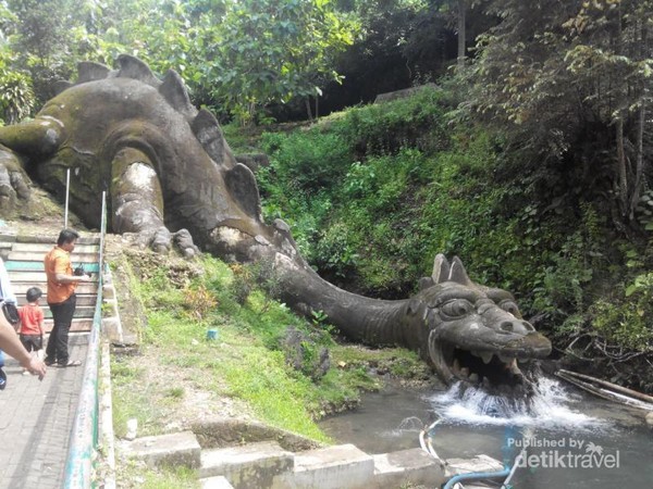 Bertemu Lutung Kasarung Di Gua Jatijajar Kebumen