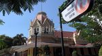 Yuk Keliling Surabaya Naik Bus Antik