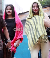 Penampilan Duo Serigala saat menghadiri acara rilis album religi Teguh Pramana di Panti Asuhan Muhammadiyah, Tanah Abang, Jakarta Pusat.