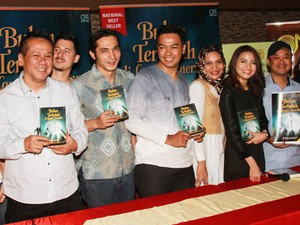 Bulan Terbelah di Langit Amerika Mulai Syuting 4 Oktober