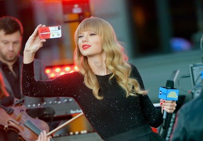 Bentrok dengan Apple, Taylor Swift Ternyata Fans iPhone