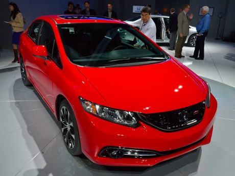 Civic Si, Perantara Civic Standar dan Civic Type R