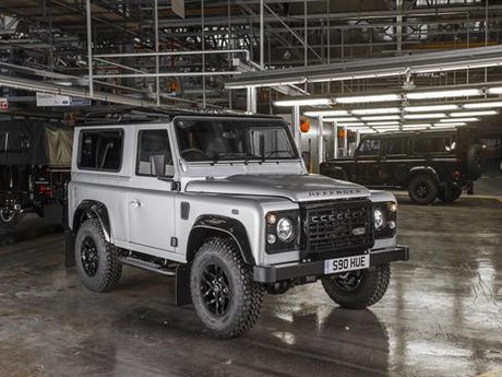Land Rover Defender Edisi 2 Juta Unit Siap Dilelang