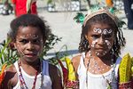 Serunya Tari Perang di Festival Danau Sentani