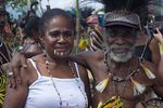 Serunya Tari Perang di Festival Danau Sentani