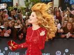 Merah Menyala Bella Thorne