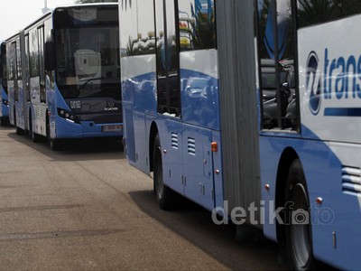 TransJ Luncurkan 20 Bus Gandeng Scania