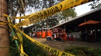 Garis polisi masih dipasang di kawasan tersebut.