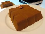 Mencicip Cake yang Manis Lembut dengan Paduan Tonka dan Cokelat Asli Indonesia