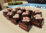 Mencicip Cake yang Manis Lembut dengan Paduan Tonka dan Cokelat Asli Indonesia