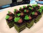 Mencicip Cake yang Manis Lembut dengan Paduan Tonka dan Cokelat Asli Indonesia