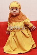 Gemes! Anak Oki Setiana Dewi Cute Berhijab