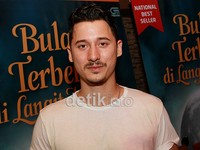 Nino kini tampak memelihara kumis dan jenggot di wajahnya. Pool/Gus Mun/detikFoto.