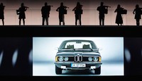 Peluncuran Seri 7 di BMW Welt, Munich, diiringi dengan preview Seri 7 model terdahulu. Pool/dok BMW.