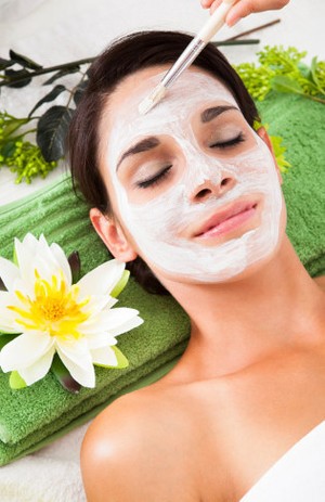 Tips Memilih Perawatan Facial di Salon Sesuai Kondisi Kulit