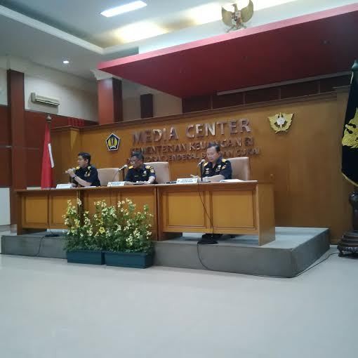 Waktu Keluar Barang di Pelabuhan Lelet, Bea Cukai: Importir Timbun Barang